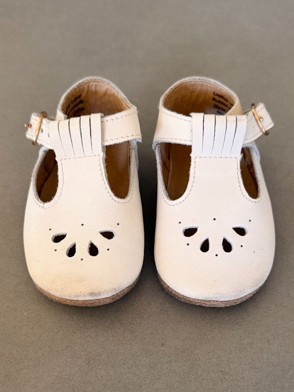 Deer Grace Ivory Leather T-Strap Shoes Toddler Size 4